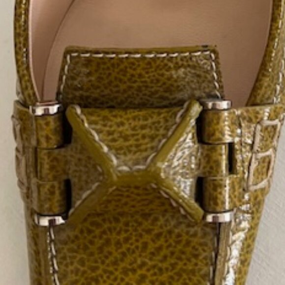 Gorgeous Tod's Moss Green Heeled Loafers, Size 7 (37) - Picture 4 of 9